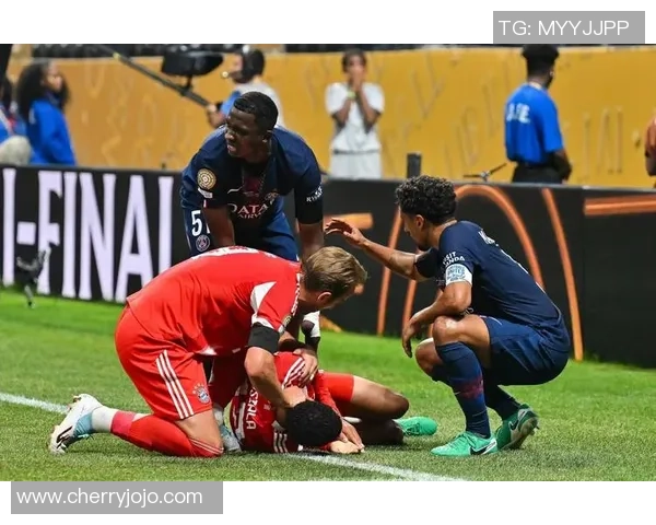 欧联杯惊现冷门巴黎圣日耳曼与波尔图激战成平局乌龙球成比赛转折点