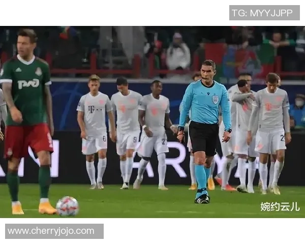 英超激战：马竞逆转巴黎圣日耳曼帽子戏法引发争议判罚热议