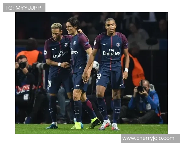 国米大胜巴黎圣日耳曼四球狂潮神奇扑救引发争议与热议