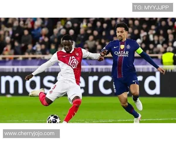 德甲激战巴黎圣日耳曼与尤文图斯战成平局红牌事件引发全场热议